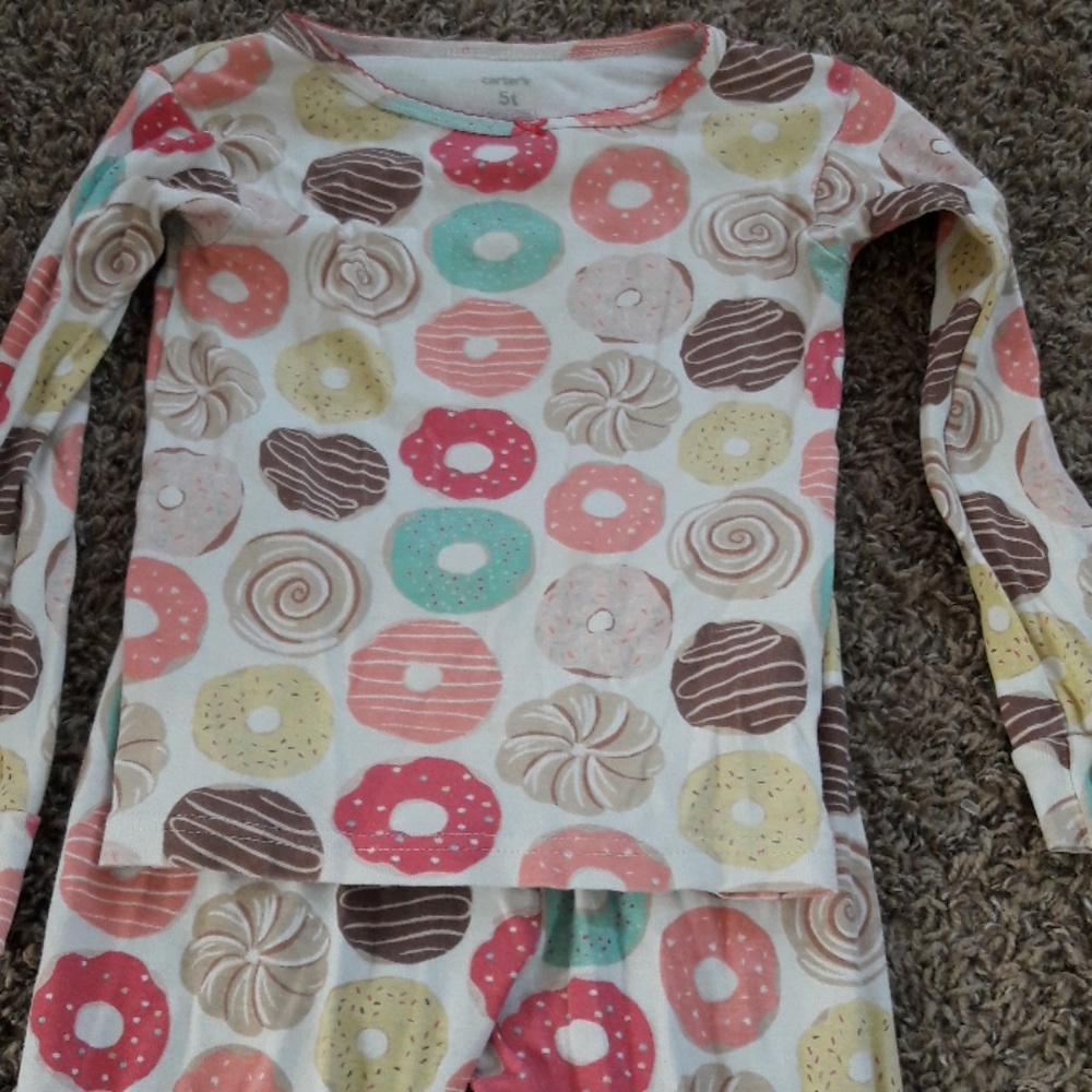Carter's 5T cotton doughnut pajamas